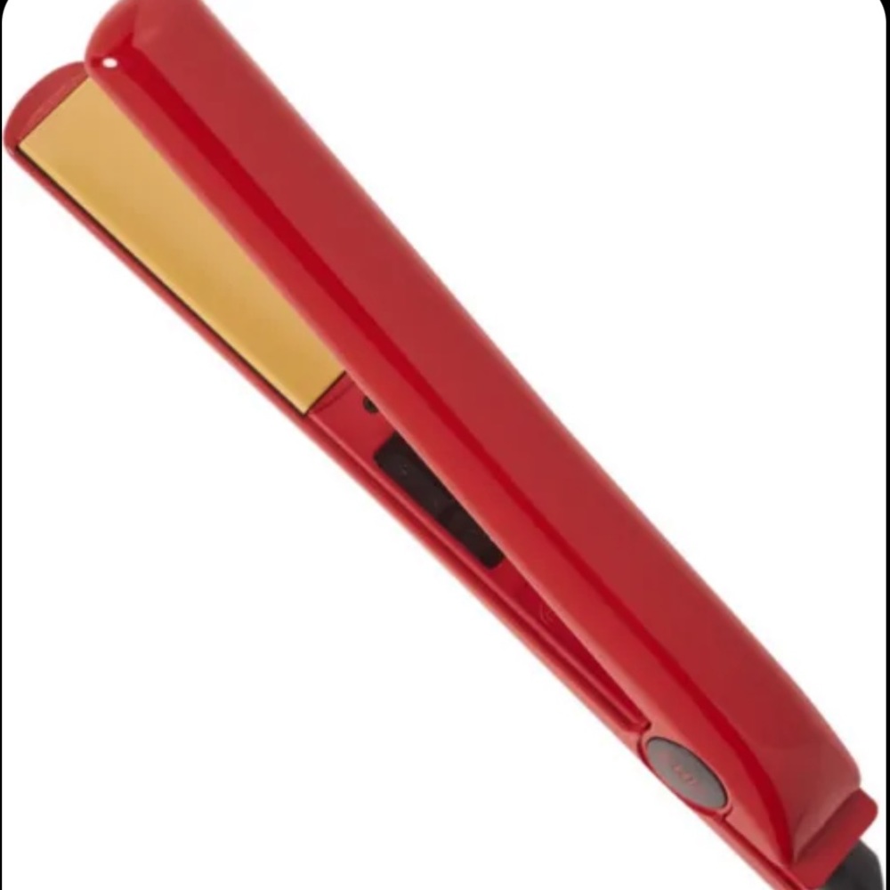 Chi ultra flat iron 💕💕
